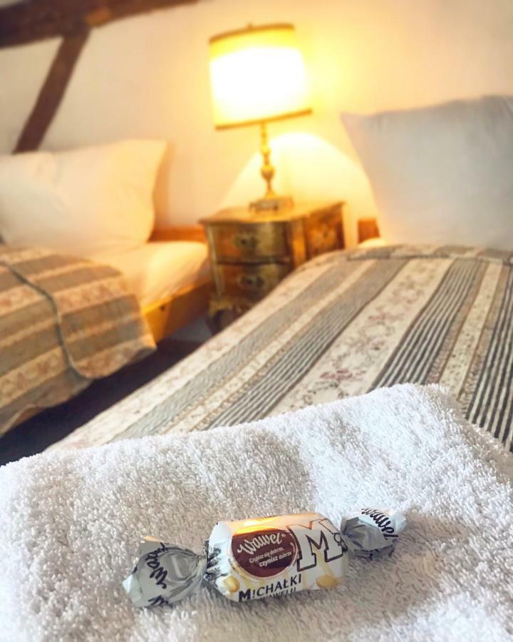 ดวอเร็ก อาดัมสกี Bed & Breakfast วาลบ์จิก ภายนอก รูปภาพ